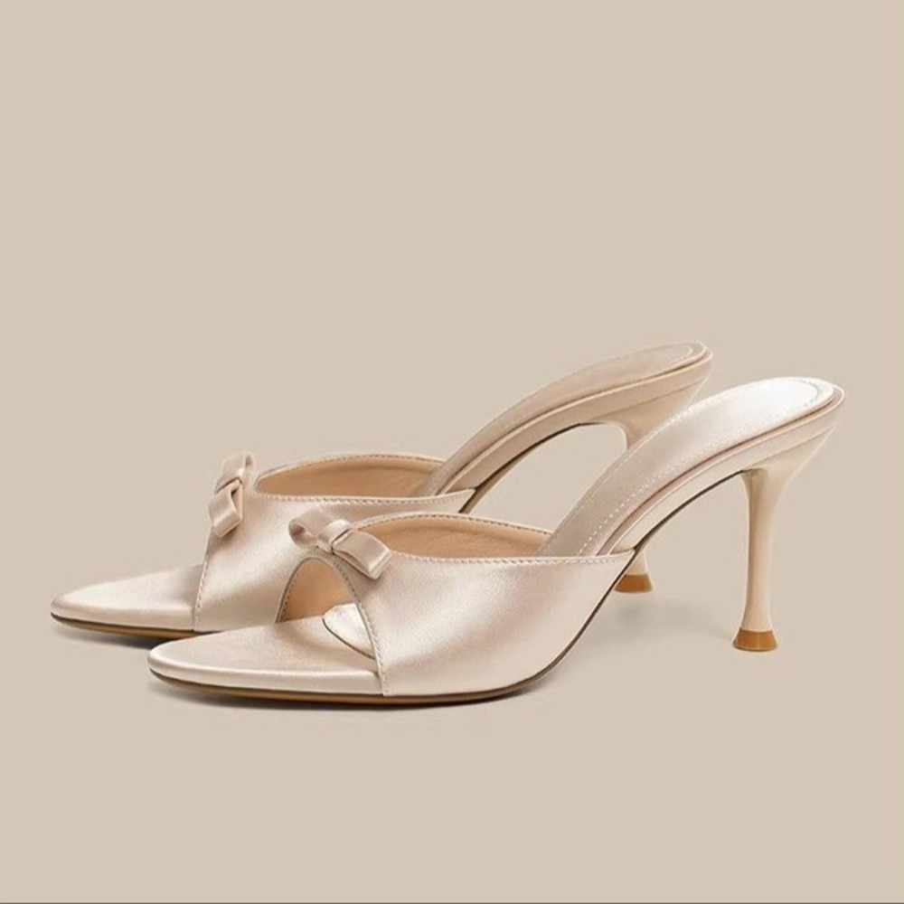 Butterfly Rubber Sheet - Sandal Wanita Hak Tinggi Tipis Desainer